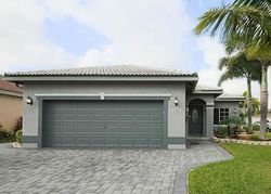 Pre-foreclosure in  SW 44TH TER Deerfield Beach, FL 33442