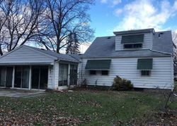 Pre-foreclosure in  VALLEY VIEW DR Painesville, OH 44077