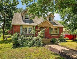 Pre-foreclosure in  E WALNUT ST Perkasie, PA 18944