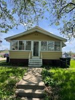 Pre-foreclosure in  LOGAN AVE Des Moines, IA 50317