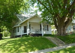 Pre-foreclosure Listing in 15TH ST BELLE PLAINE, IA 52208
