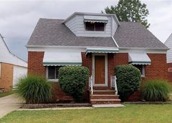 Pre-foreclosure Listing in PENDLEY RD EASTLAKE, OH 44095