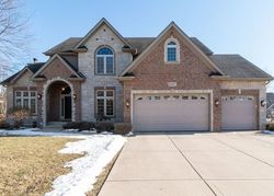 Pre-foreclosure in  SILVERLEAF DR Plainfield, IL 60585