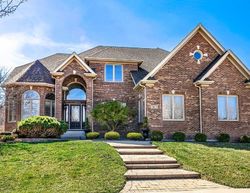 Pre-foreclosure in  CENTURY CIR Plainfield, IL 60585
