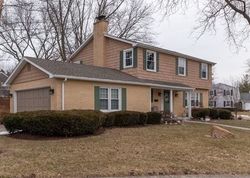 Pre-foreclosure in  N HEDGEWOOD DR Palatine, IL 60074