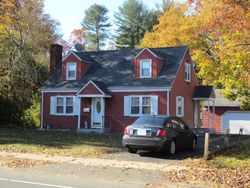 Pre-foreclosure Listing in OAK ST EAST HARTFORD, CT 06118