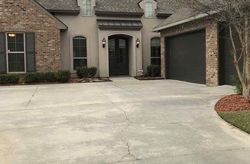 Pre-foreclosure in  WISTERIA LAKES DR Baton Rouge, LA 70818
