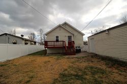 Pre-foreclosure Listing in E FERGUSON AVE WOOD RIVER, IL 62095