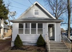Pre-foreclosure Listing in MOUNT HOLLY RD BEVERLY, NJ 08010