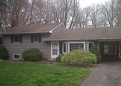 Pre-foreclosure Listing in BEECHWOOD RD WEST HARTFORD, CT 06107