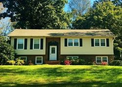 Pre-foreclosure Listing in MOUNTAINBROOK DR KING, NC 27021