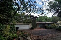 Pre-foreclosure in  NE 86TH ST Miami, FL 33138