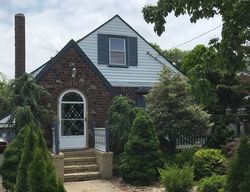 Pre-foreclosure in  SCHOOL ST Malverne, NY 11565