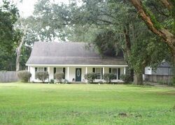Pre-foreclosure in  GRAND TERRACE CIR N Grand Bay, AL 36541