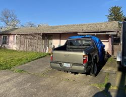 Pre-foreclosure in  SE 157TH DR Portland, OR 97233