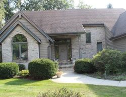 Pre-foreclosure in  JAMESFORD DR Toledo, OH 43617