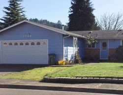 Pre-foreclosure in  E GROVER AVE Cottage Grove, OR 97424