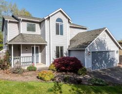 Pre-foreclosure in  MILDRED LN SE Salem, OR 97306