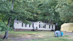 Pre-foreclosure in  MOUNTAIN MEADOWS DR Bessemer City, NC 28016