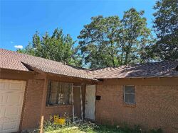 Pre-foreclosure in  CHRISTIE AVE Fort Worth, TX 76140