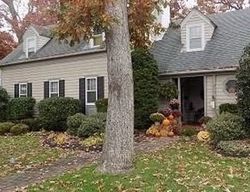 Pre-foreclosure Listing in MELVILLE RD FARMINGDALE, NY 11735