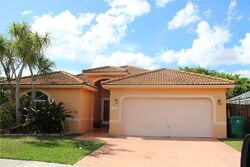 Pre-foreclosure in  SW 166TH CT Miami, FL 33196
