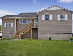  W Saltaire Rd, Lindenhurst NY