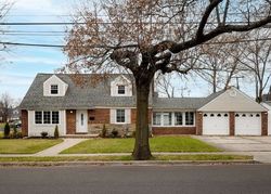 Pre-foreclosure in  DOGWOOD AVE Franklin Square, NY 11010