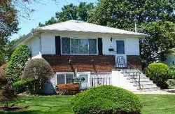 Pre-foreclosure in  BAYVIEW AVE Cedarhurst, NY 11516
