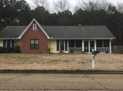 Pre-foreclosure in  HOLLY HILL DR Tupelo, MS 38801