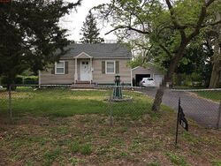 Pre-foreclosure in  ORCHARD ST Eatontown, NJ 07724