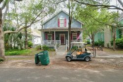 Pre-foreclosure in  10TH ST Port Royal, SC 29935