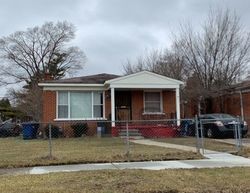 Pre-foreclosure in  RUTLAND ST Detroit, MI 48228