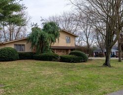 Pre-foreclosure in  EVE DR Louisville, KY 40272