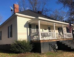 Pre-foreclosure Listing in N LAUREL ST LINCOLNTON, NC 28092