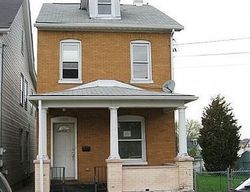 Pre-foreclosure Listing in W LINCOLN ST EASTON, PA 18042