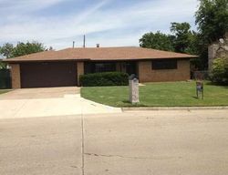 Pre-foreclosure Listing in SE ELLSWORTH AVE LAWTON, OK 73501