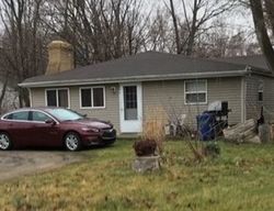 Pre-foreclosure Listing in MADELINE AVE BENTON HARBOR, MI 49022