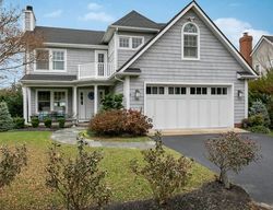 Pre-foreclosure Listing in PACKER AVE RUMSON, NJ 07760