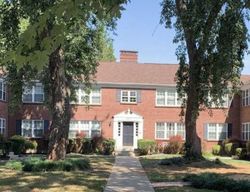 Pre-foreclosure in  ELLWOOD AVE APT F1 Louisville, KY 40204