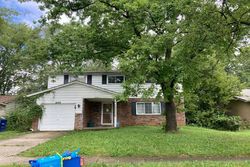 Pre-foreclosure in  WALDORF RD Columbus, OH 43229
