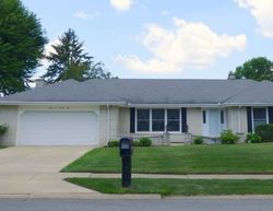 Pre-foreclosure Listing in COLONIAL LN SOUTH BEND, IN 46614