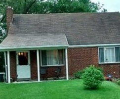 Pre-foreclosure in  LYNNWOOD DR Pittsburgh, PA 15235