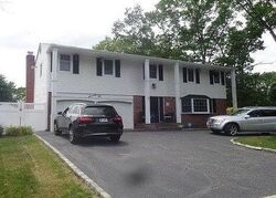 Pre-foreclosure in  HURTIN BLVD Smithtown, NY 11787