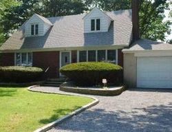 Pre-foreclosure in  E MASEM SQ Patchogue, NY 11772