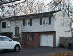 Pre-foreclosure Listing in JOHN AVE BAYPORT, NY 11705