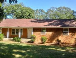 Pre-foreclosure Listing in DAYTON AVE MANORVILLE, NY 11949