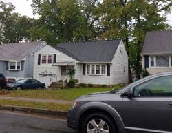 Pre-foreclosure Listing in KENNEDY ST ISELIN, NJ 08830