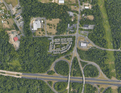 Pre-foreclosure in  SAXTON RD Farmingdale, NJ 07727