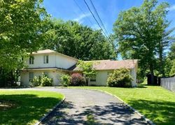 Pre-foreclosure Listing in WILSHIRE DR LIVINGSTON, NJ 07039